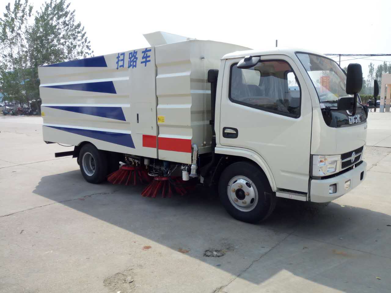東風國五掃路車 出廠價格分析與選購指南